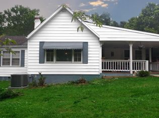 3742 Sandlewood Rd, Roanoke, VA 24018