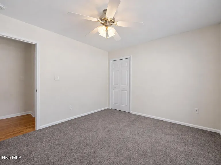 404 Jasmine N — Photo 26