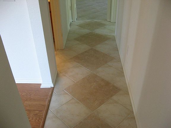 2nd image of 315 Lake Travis Dr