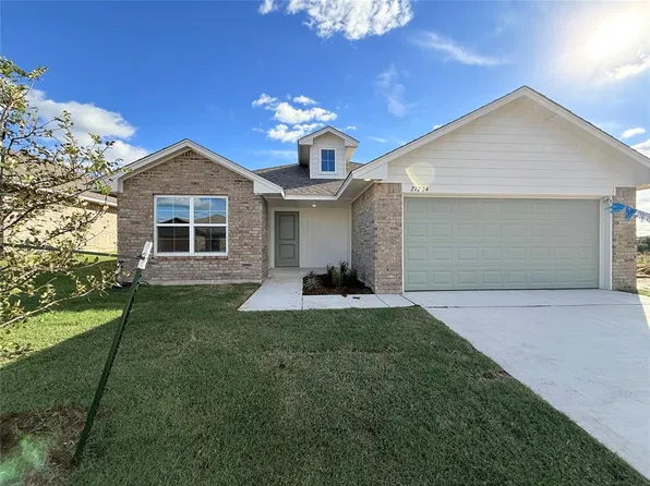 21224 SE 31st St, Harrah, OK 73045