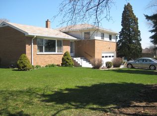 171 W Schick Rd, Bloomingdale, IL 60108