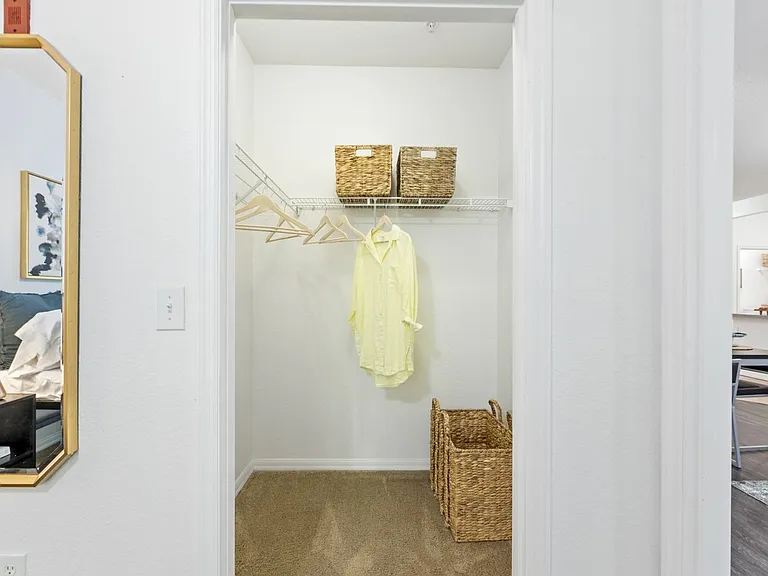 Lux 13 — Photo 18