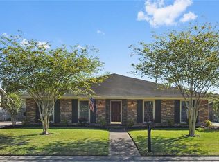 5 Edgewood Dr, Destrehan, LA 70047