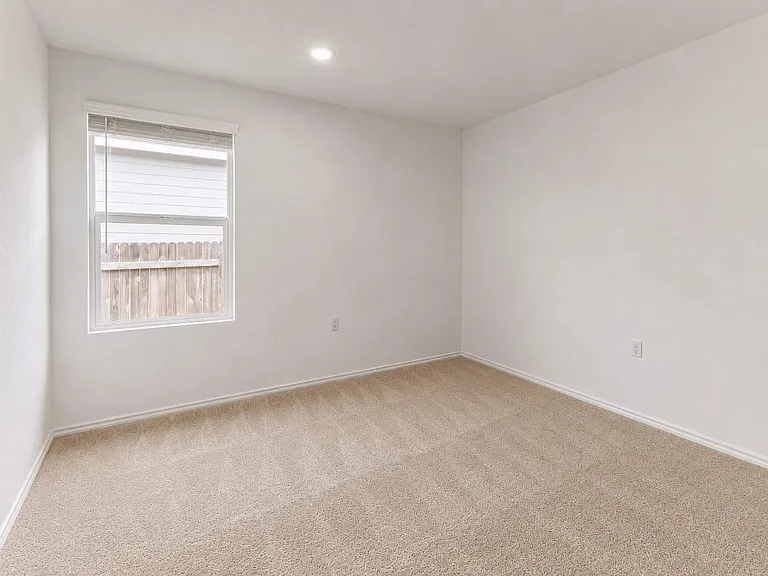 2612 Schwartz Ln — Photo 13