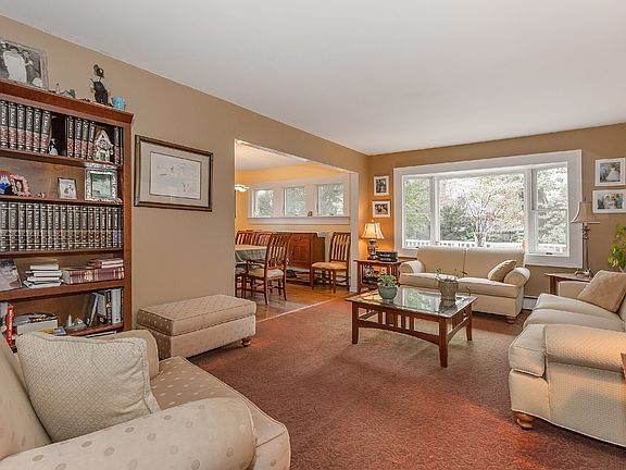 2nd image of 2 Gildare Dr