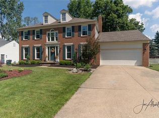 2925 Aylesbury St NW, North Canton, OH 44720