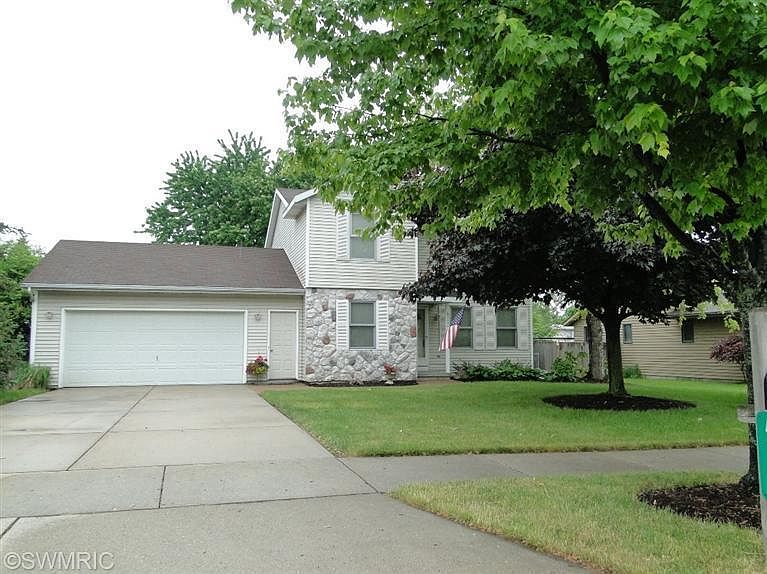 1st image of 4323 Holyoke Dr SE