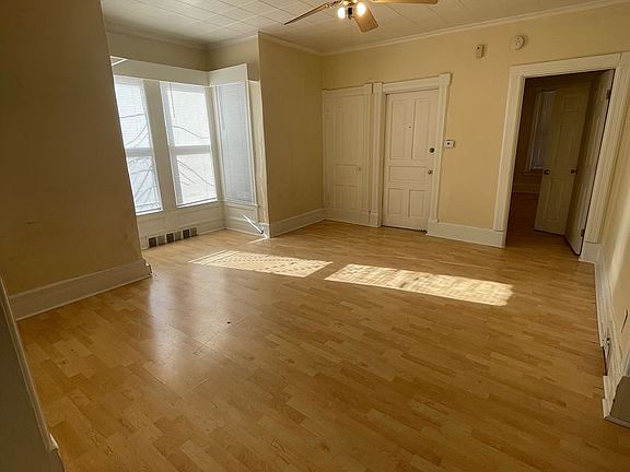 4th image of 516 N Adams St APT 1