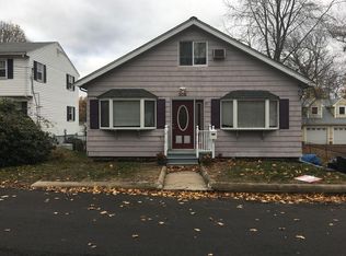 305 Lynnfield St, Peabody, MA 01960