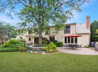 694 Buena Rd, Lake Forest, IL 60045