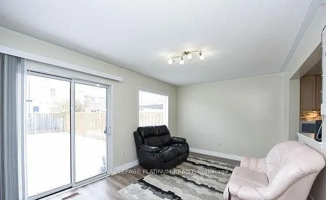 4 bed, $2,899 — Photo 4