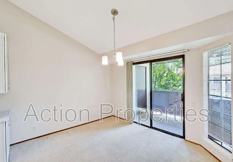 437 Costa Mesa Ter #F — Photo 12
