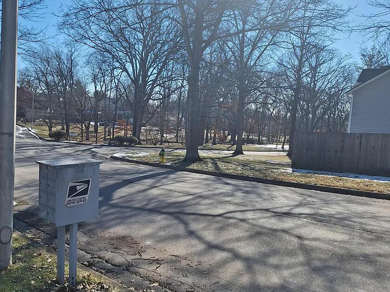 1717 Brook Park Dr — Photo 12