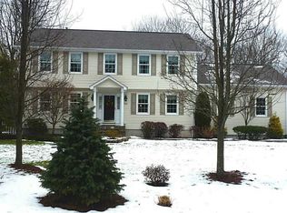 199 Old Jenckes Hill Rd, Lincoln, RI 02865