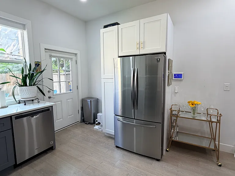2239 Tasker St — Photo 13