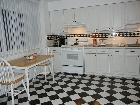 4th image of 38 Park St #St7-c
