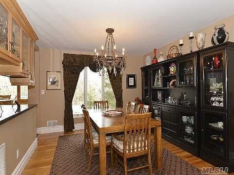 4th image of 5 Bering Ct