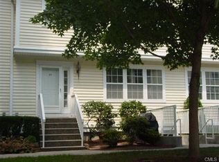 631 Danbury Rd APT 33, Ridgefield, CT 06877