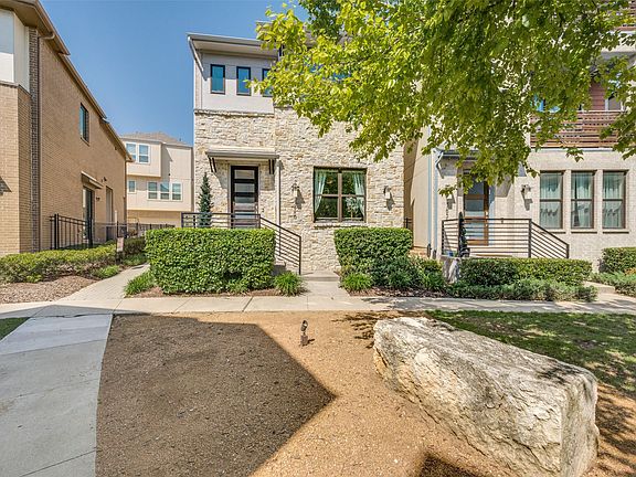 2nd image of 7846 Verona Pl