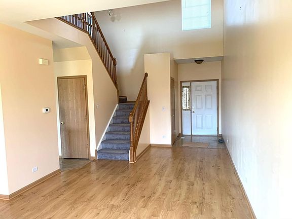 3rd image of 324 N Tower Dr