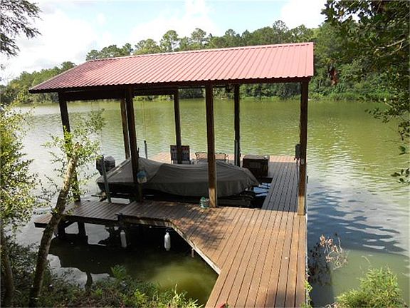BOAT  HOUSE