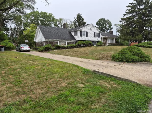 25102 Friar Ln, Southfield, MI 48033