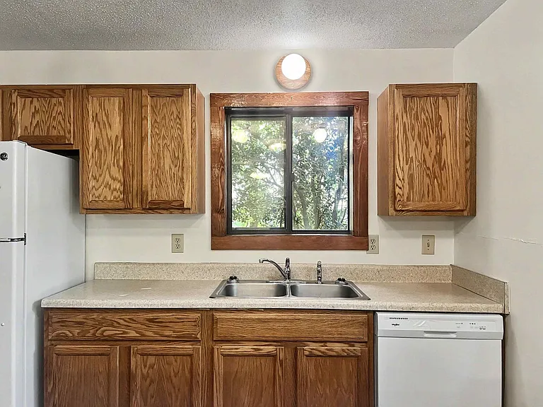 106 Pleasant Dr — Photo 7