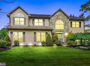 4201 Hill Terrace Dr, Sinking Spring, PA 19608