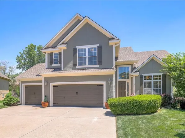 2512 SW Kenwill Ct, Lees Summit, MO 64082