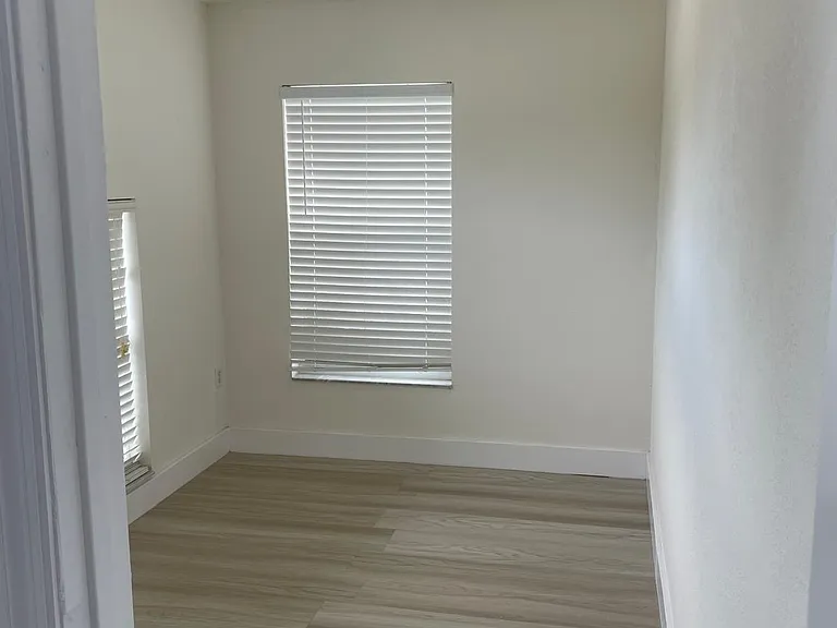 658 Sierra Cir — Photo 19