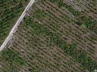 15758 Post Rd S, Waynesville, GA 31566
