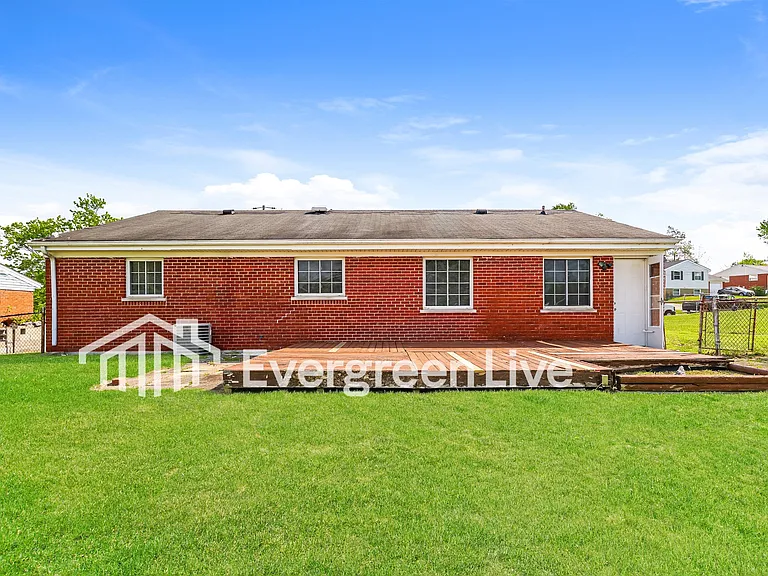11559 Geneva Rd — Photo 15