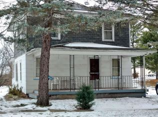 110 S State St, Henderson, IL 61439