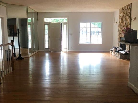 5th image of 2513 Treetop Ln