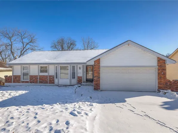 9737 Shepherds Dr, Kansas City, MO 64131