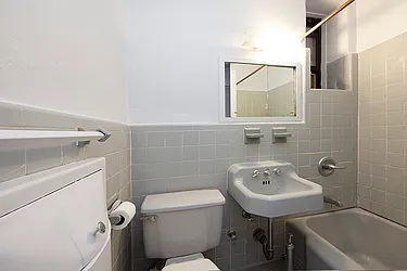 Rented by R New York