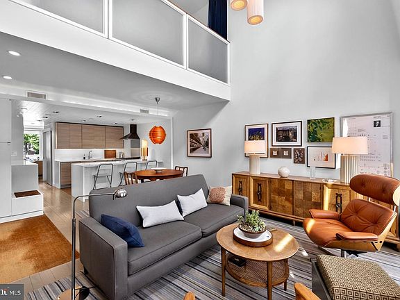 3rd image of 256 S 3rd 1/2 St