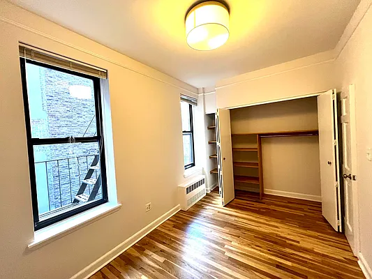 Rented by Salon Realty Corp | media 3