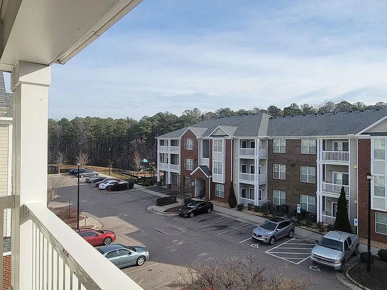 Clairmont at Brier Creek — Photo 36