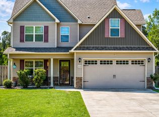 230 Breakwater Dr, Sneads Ferry, NC 28460
