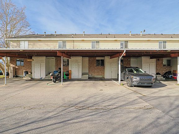 2nd image of 585 E Main St APT 3