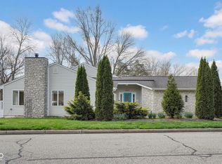 4031 Shields Dr, Columbus, IN 47201