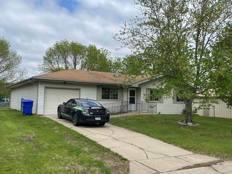 1st image of 2064 Westwood Dr