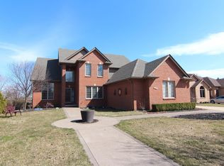 57196 Covington Dr, Washington, MI