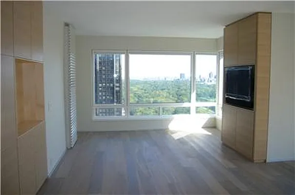 Rented by Domus Realty | media 13