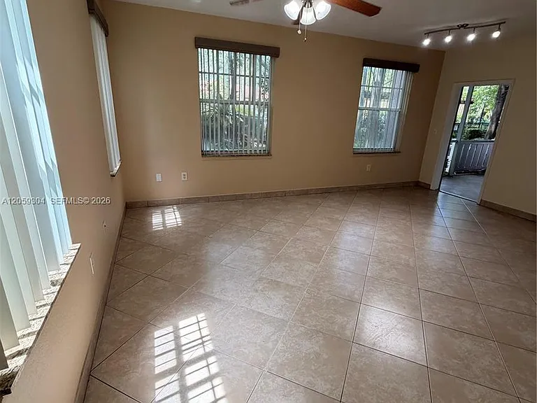 6640 W Sample Rd #6640 — Photo 2