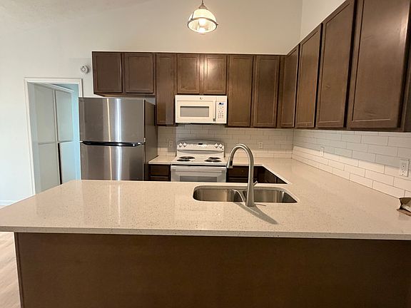 2nd image of 213 Monticello Rd #213