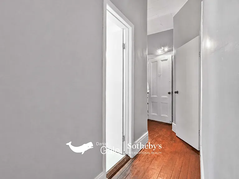 23-12 41st St #DG1 — Photo 8