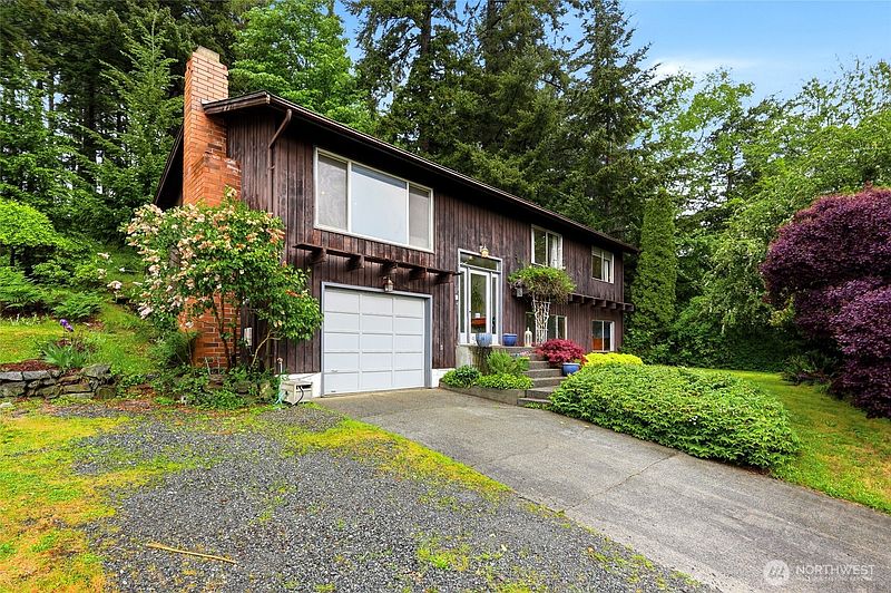 3rd image of 619 Willow Road