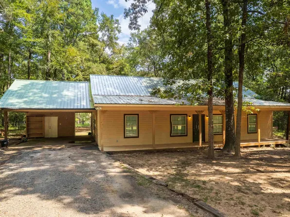 192 King Andrew Ct, Scroggins, TX 75480